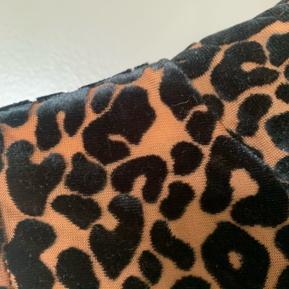 Leopard Print 🐆 Rockabilly Cheetah Turtleneck Sleeveless Tank Top Shirt - Picture 3 of 4